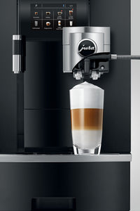 JURA GIGA X8c Aluminium black with free coffee worth €65
